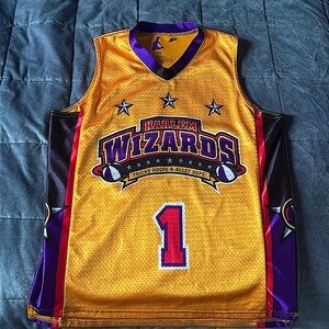 Harlem Wizards Jersey. Signed by 2 of the players. Size:Small